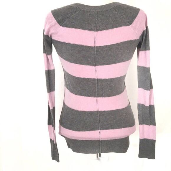 AEO Kids V-neckline Long Sleeve Striped X- Small - Picture 4 of 7